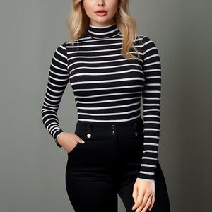 Mock Neck Long Sleeve Black & White Top, Size S